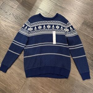St. John's Bay Blue‎ and White Crewneck Sweater Nordic-Inspired Design